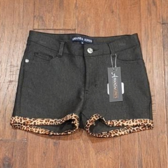 NWT! Small Leopard Trim Black Women's Shorts - Picture 7 of 9